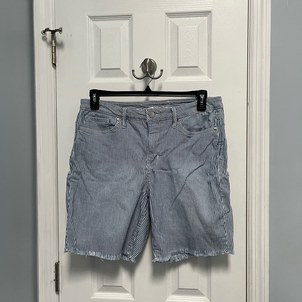 Seven 7 Women’s Denim Sunset Bermuda shorts Blue stripes raw hem 14 nautical
